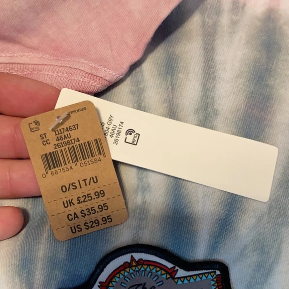 PINK One Size T-Shirt, New with Tags, up-cycled with The Great Movie Ride Patch - Picture 5 of 6